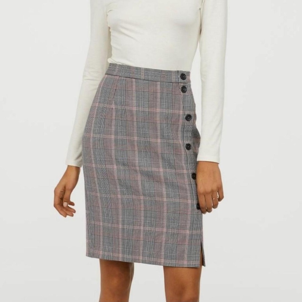 H&M Knee-length Houndstooth Skirt in Size 2